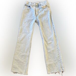 Abercrombie & Fitch | Light Blue the 90’s relaxed Jean high rise frayed hem.